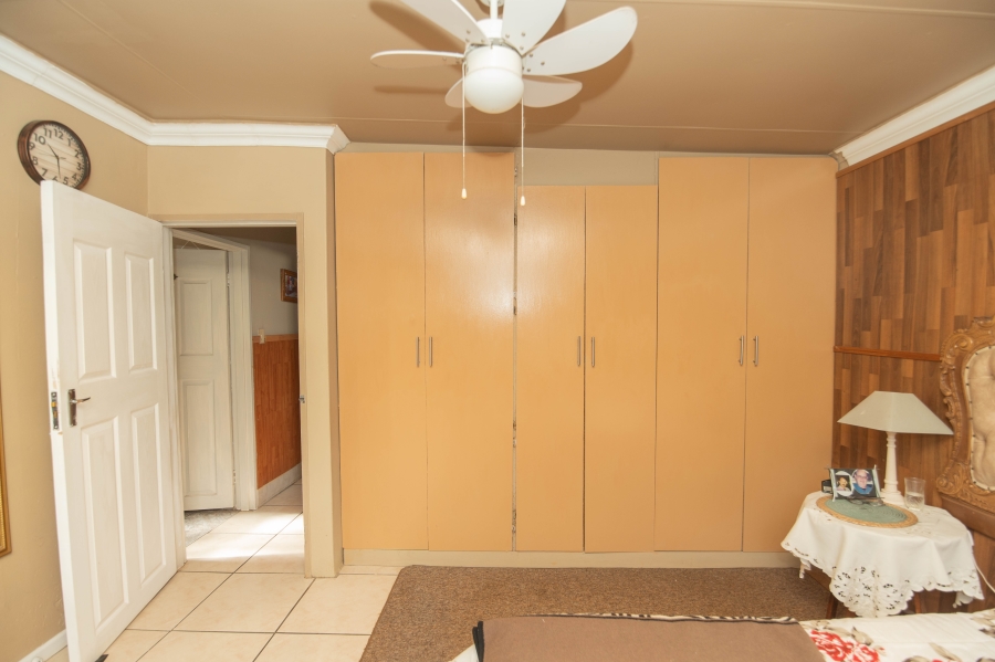 6 Bedroom Property for Sale in Sherwood Eastern Cape